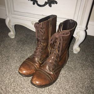Steve Madden Troopa Boots